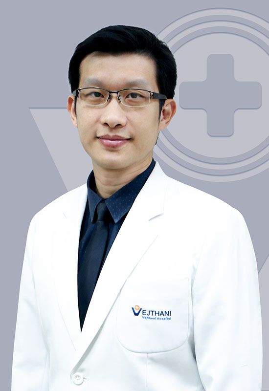 Dr. Tinnakorn Pluemvitayaporn