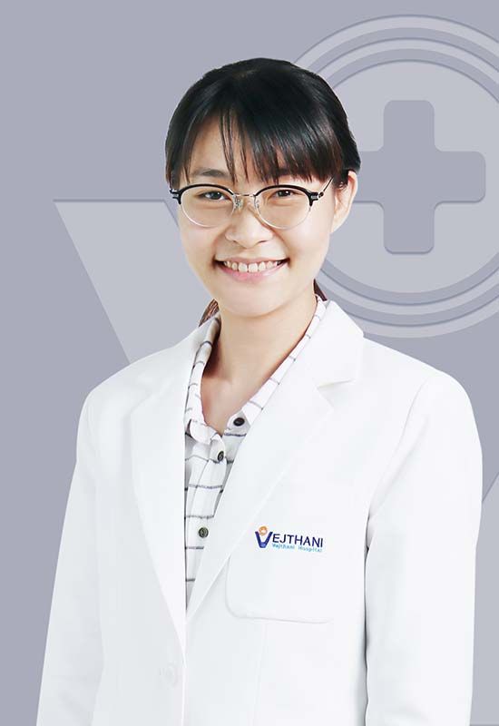 พญ. ดลชนก สิริโภคารักษ์